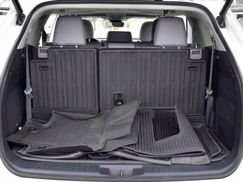 Used 2021 Toyota Highlander Limited image 34