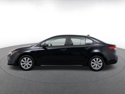 Used 2025 Toyota Corolla LE FWD image 5