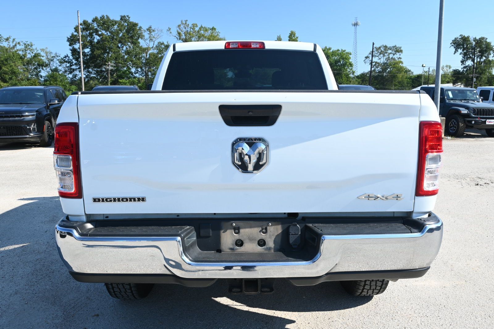 Used 2024 RAM 2500 Big Horn AWD/4WD image 3