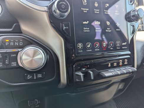 Used 2020 RAM 1500 Laramie AWD/4WD image 24