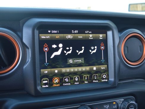 Used 2021 Jeep Gladiator Mojave image 19