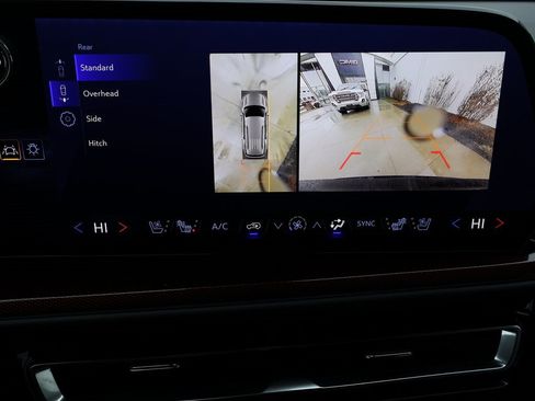 Certified 2024 Chevrolet Traverse RS image 28