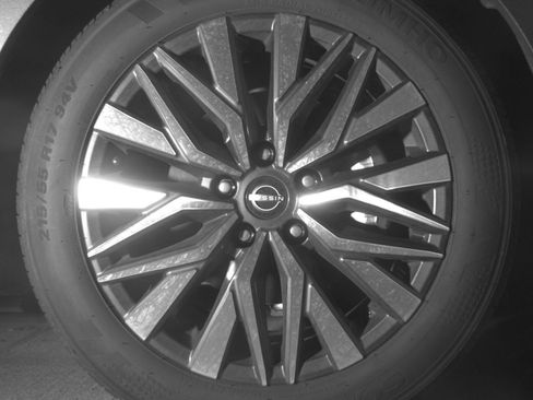 Used 2025 Nissan Altima 2.5 SV FWD image 16