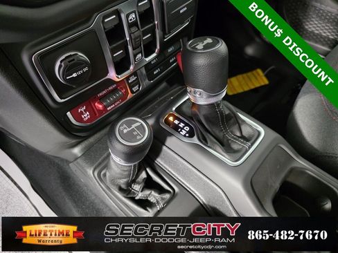 New 2025 Jeep Wrangler Unlimited Rubicon w/ Steel Bumper Group image 23