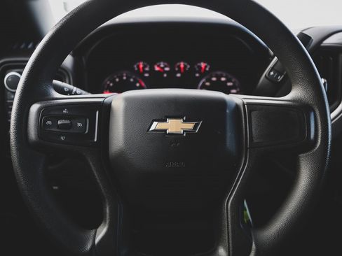 Used 2021 Chevrolet Silverado 2500 Custom w/ Snow Plow Prep/Camper Package image 8