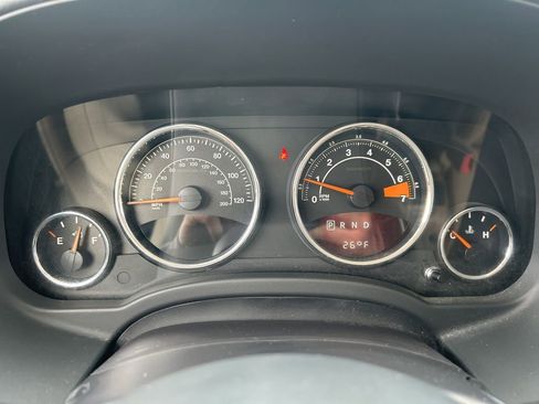 Used 2014 Jeep Compass Latitude image 12