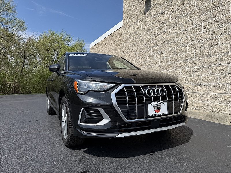 Used 2020 Audi Q3 2.0T Premium w/ Convenience Package AWD/4WD image 1