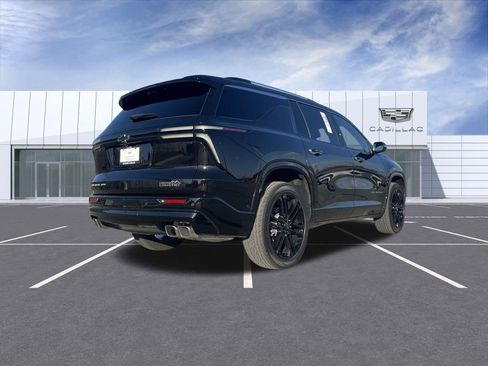 Used 2025 Chevrolet Traverse High Country w/ LPO, Floor Liner Package image 8