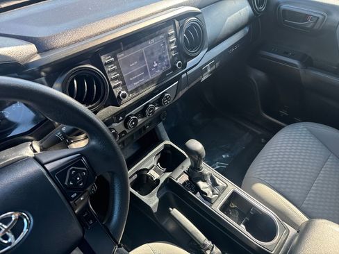 Used 2020 Toyota Tacoma SR AWD/4WD image 33