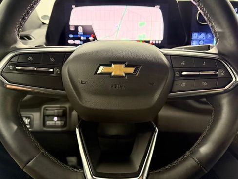 Used 2025 Chevrolet Silverado EV LT image 39