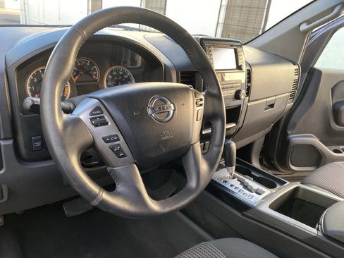 Used 2015 Nissan Titan SV w/ SV Value Truck Package image 25