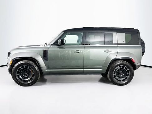 Used 2025 Land Rover Defender 110 AWD/4WD image 8