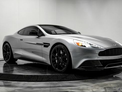 Used 2014 Aston Martin Vanquish Coupe image 20