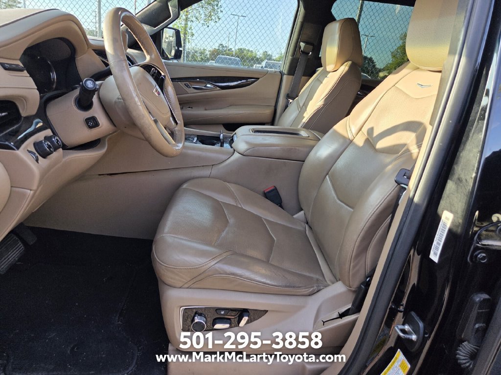 Used 2018 Cadillac Escalade Platinum AWD/4WD image 11