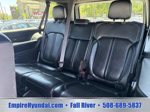 Used 2024 Jeep Wagoneer L Series II w/ Flexible Seating Group AWD/4WD image 16
