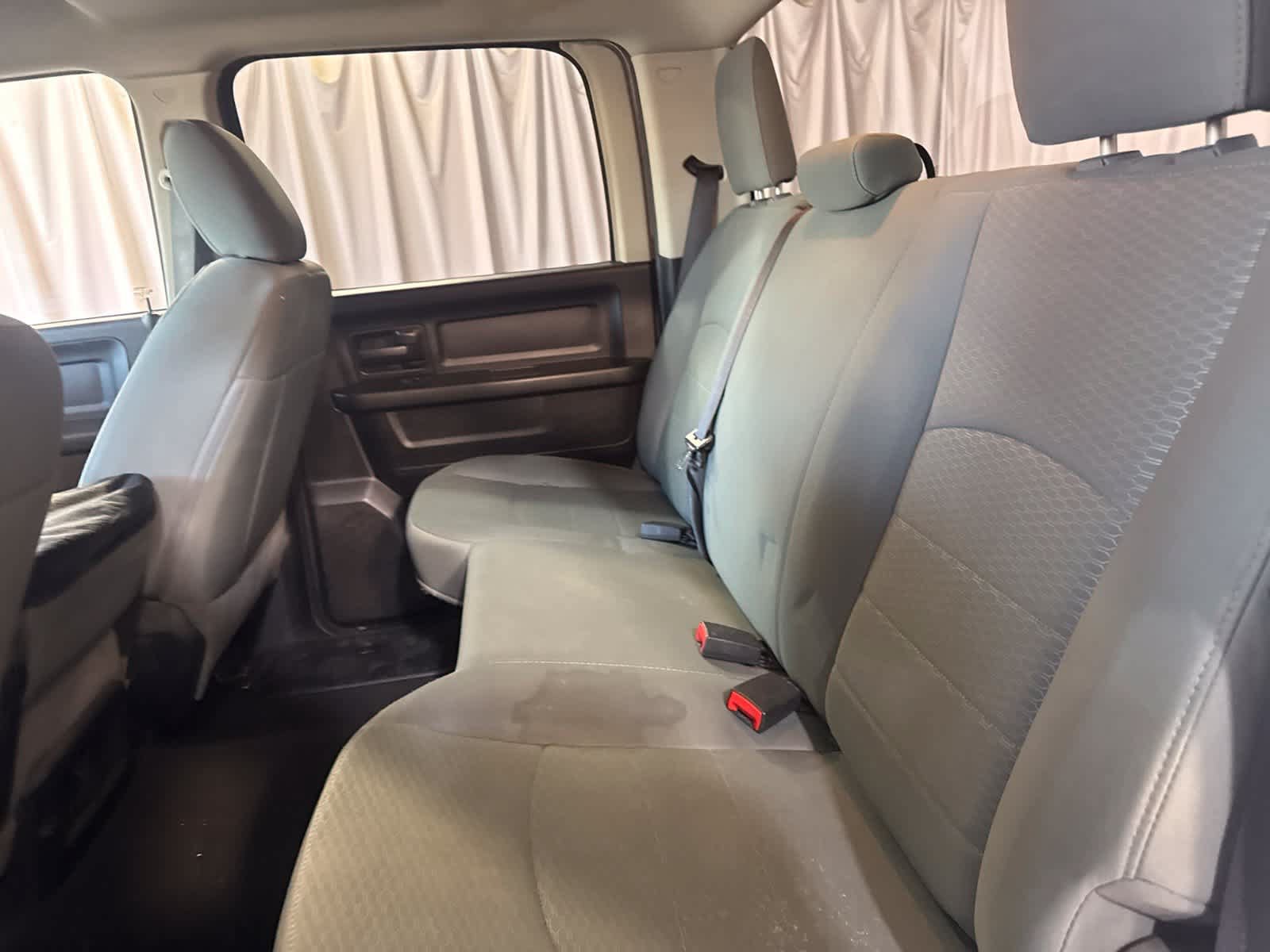 Used 2016 RAM 1500 Express RWD image 13