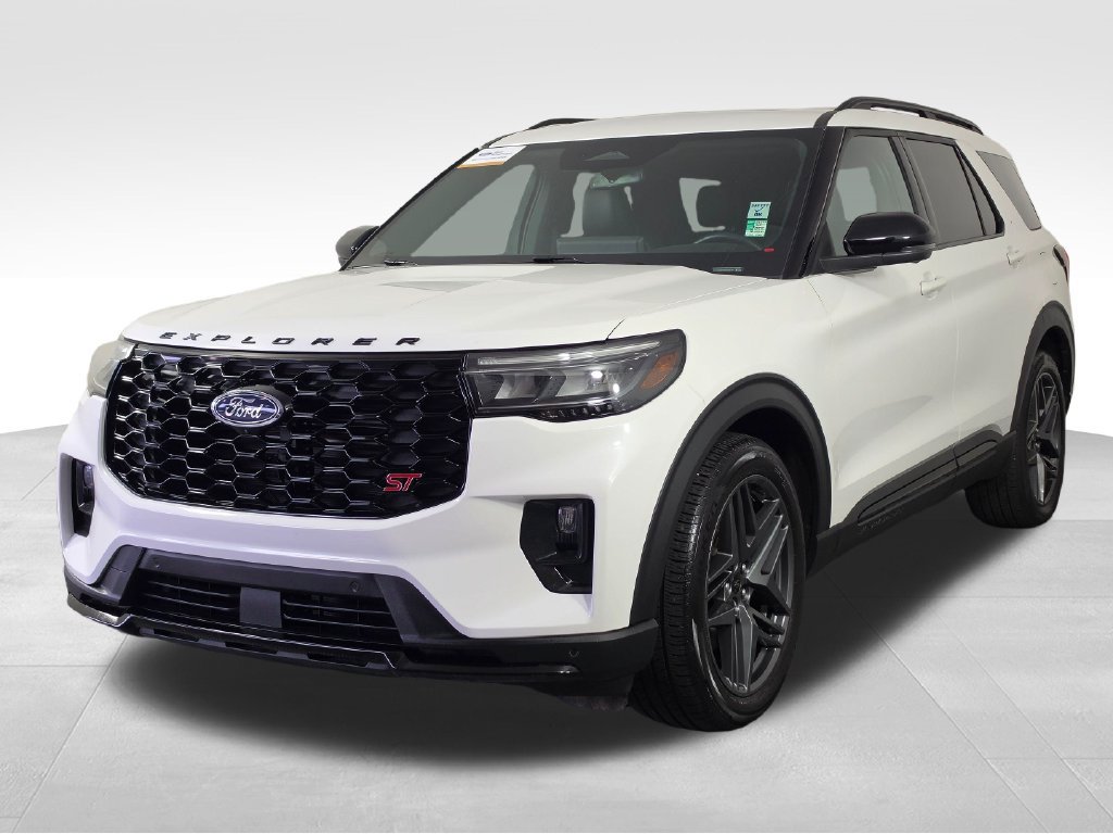 Certified 2025 Ford Explorer ST AWD/4WD image 3