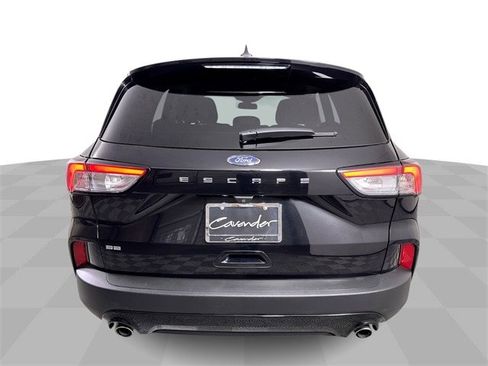 Used 2022 Ford Escape SE w/ SE Sport Appearance Package image 7