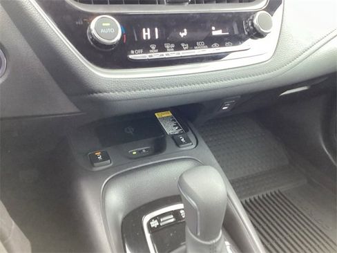Used 2025 Toyota Corolla XSE image 21