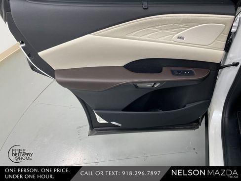 Used 2024 Lexus RX 350 w/ Convenience Package image 37