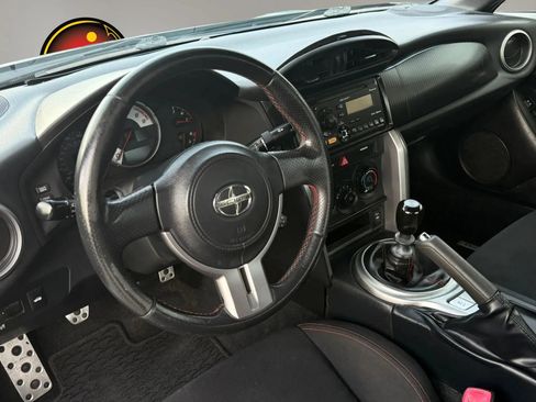 Used 2013 Scion FR-S RWD image 27