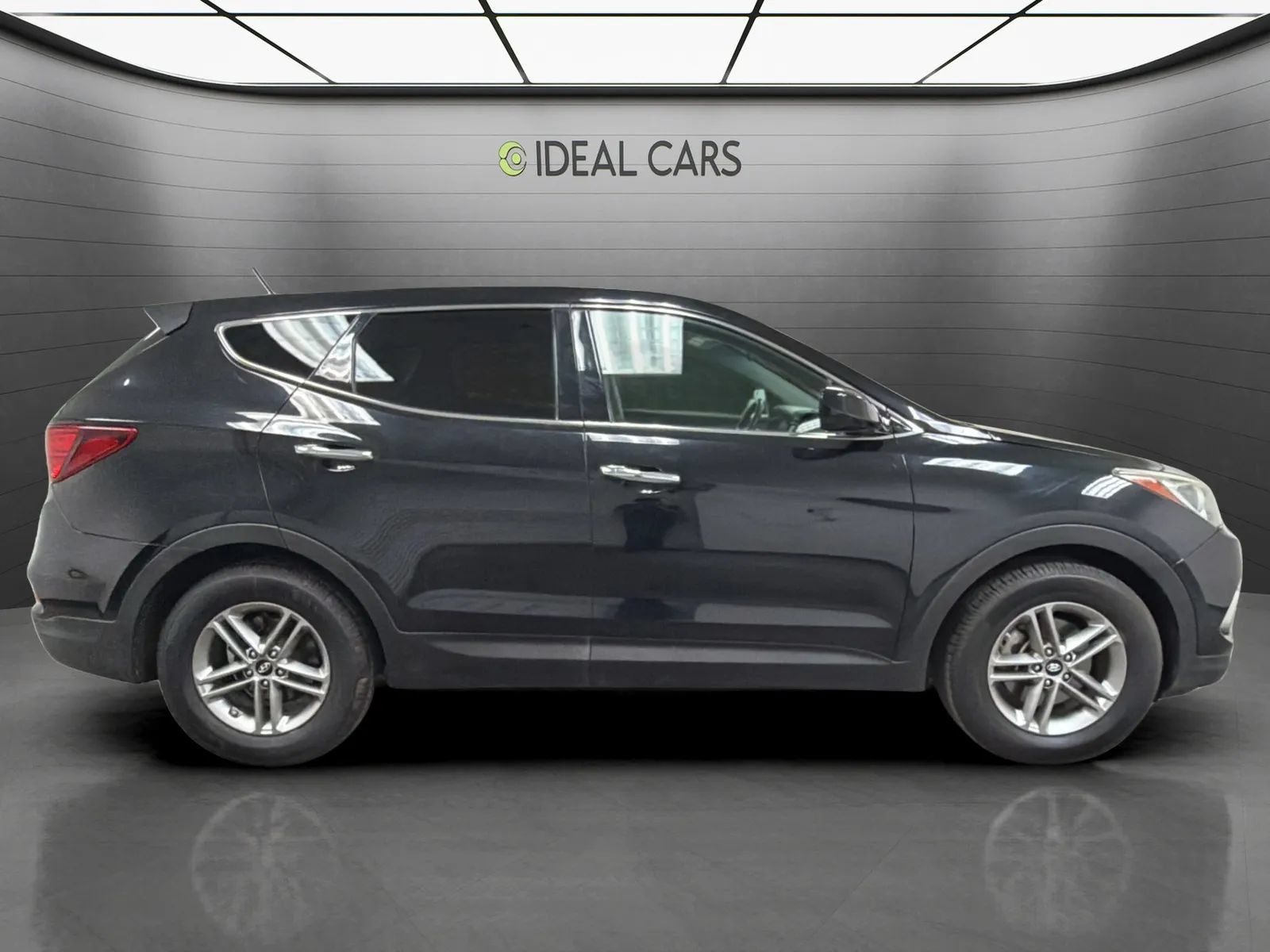 Used 2018 Hyundai Santa Fe Sport FWD image 4