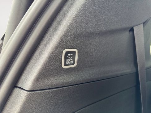 New 2027 Chrysler Pacifica Select w/ Family Tech Group FWD image 6