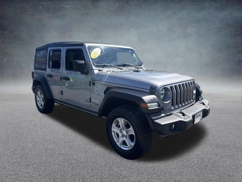Used 2019 Jeep Wrangler Unlimited Sport S AWD/4WD image 4