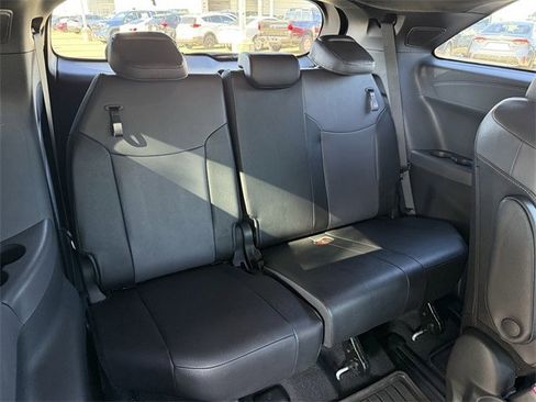 Used 2024 Toyota Sienna XLE Woodland Edition image 34