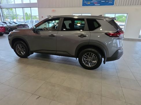 Used 2021 Nissan Rogue S AWD/4WD image 16