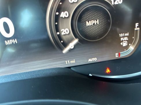 New 2026 RAM 1500 4x4 Crew Cab image 23