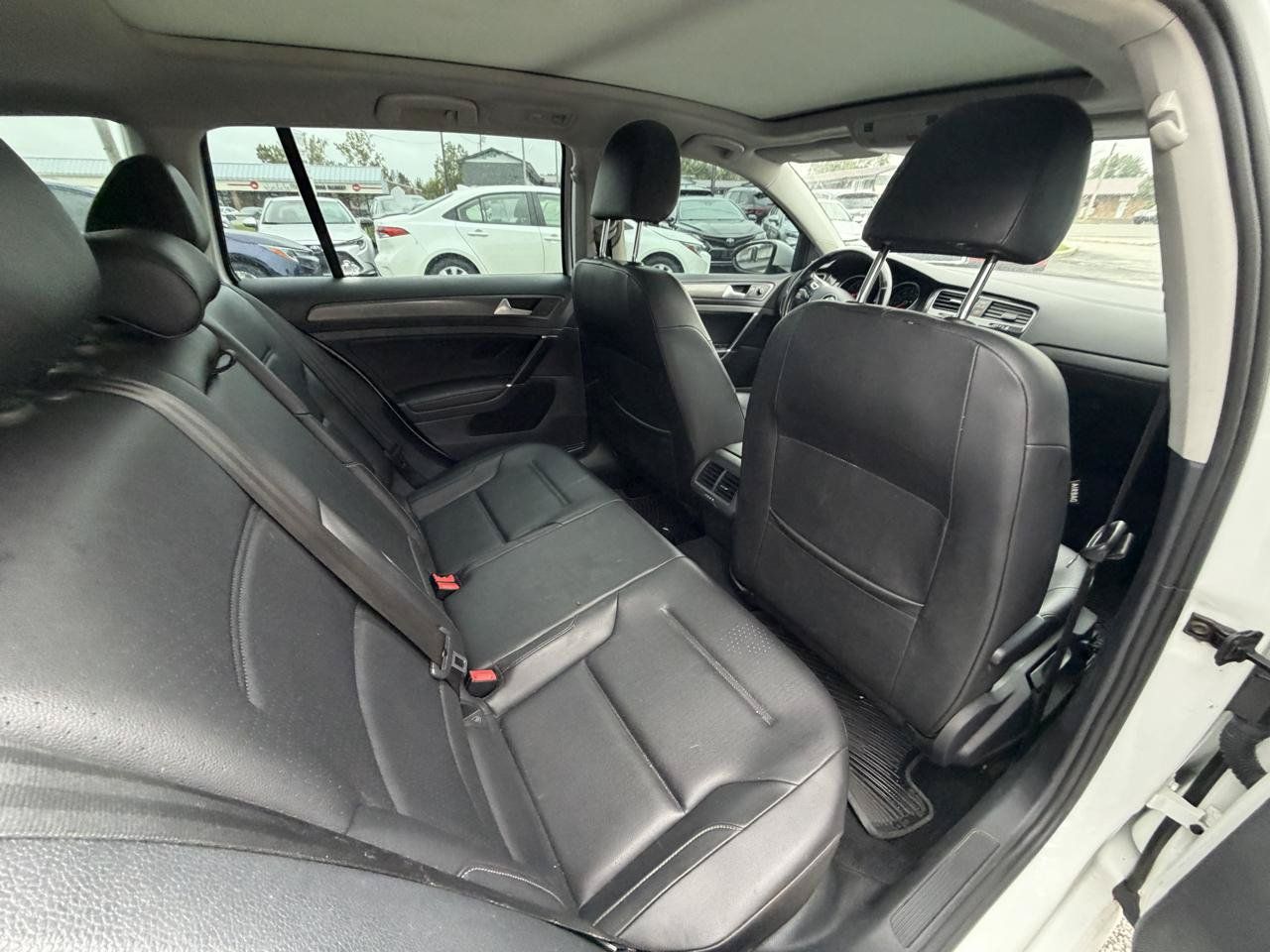 Used 2019 Volkswagen Golf S FWD image 13