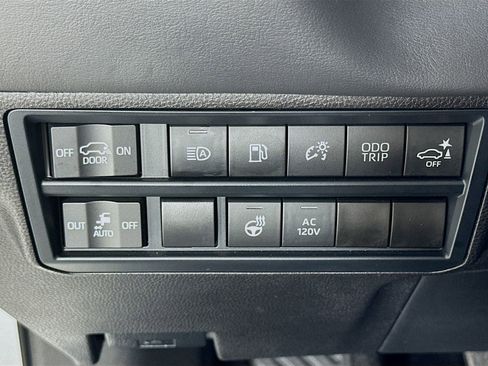 Used 2024 Toyota Sequoia Platinum image 10