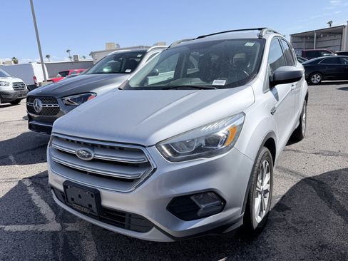 Used 2019 Ford Escape SEL AWD/4WD image 2
