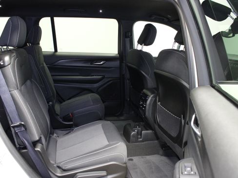 Used 2024 Jeep Grand Cherokee L Laredo AWD/4WD image 14