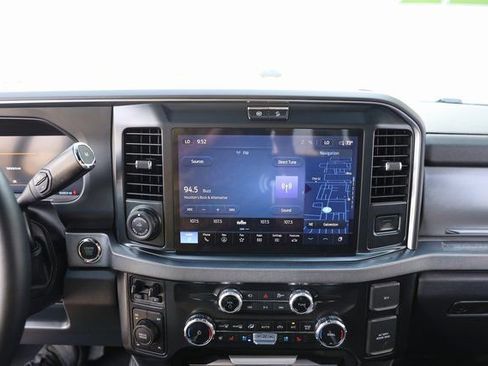 Used 2025 Ford F250 Platinum image 18