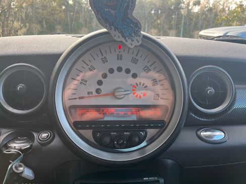 Used 2011 MINI Cooper S image 23