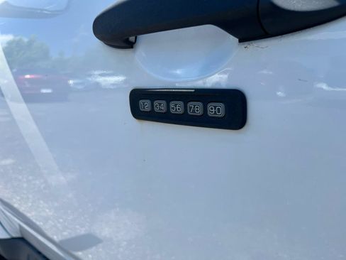 Used 2010 Ford Escape XLT AWD/4WD image 9