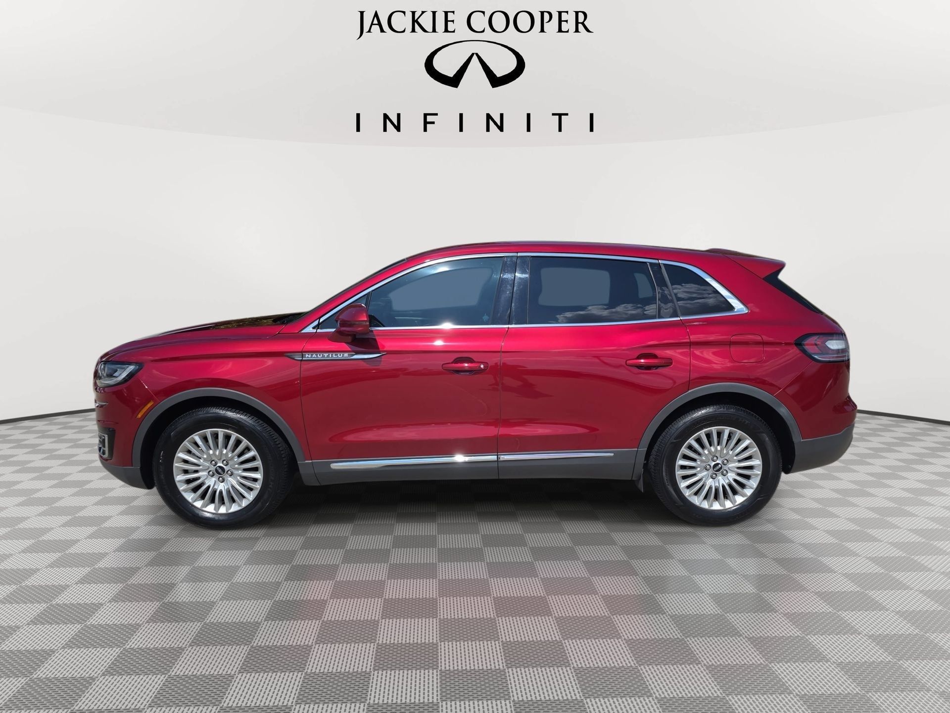 Used 2019 Lincoln Nautilus FWD image 8