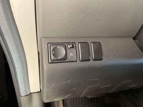 Used 2012 Nissan Xterra S image 17