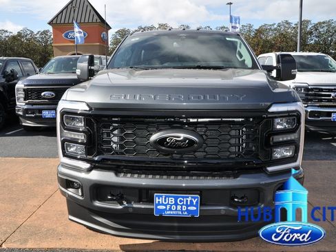 New 2026 Ford F350 Lariat w/ Black Appearance Package image 8
