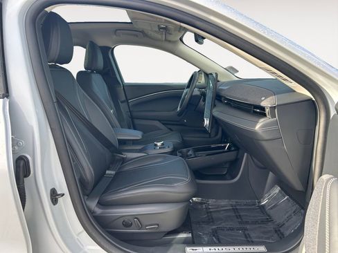 Used 2023 Ford Mustang Mach-E Premium image 10