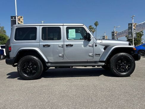 Used 2021 Jeep Wrangler Unlimited Sahara AWD/4WD image 2