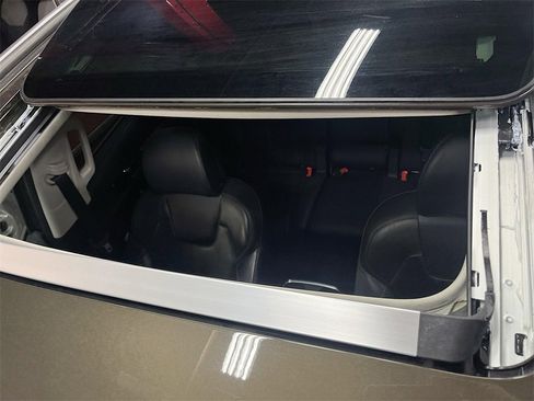 Used 2023 Kia Telluride EX image 23