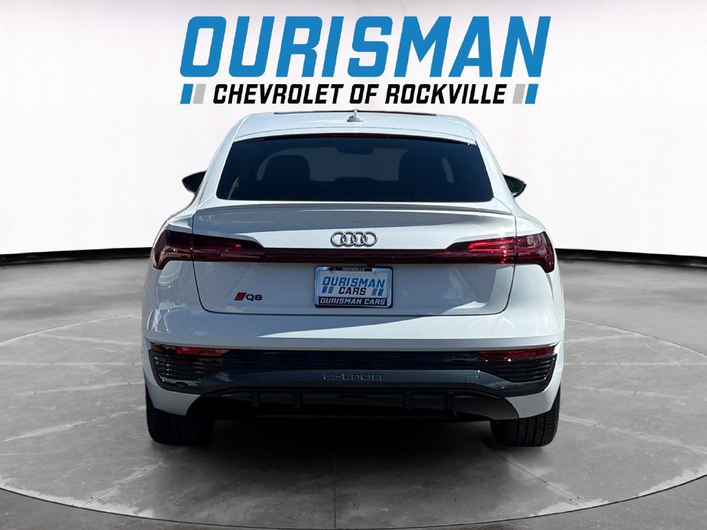 Used 2024 Audi Q8 e-tron Prestige w/ Prestige Package AWD/4WD image 5
