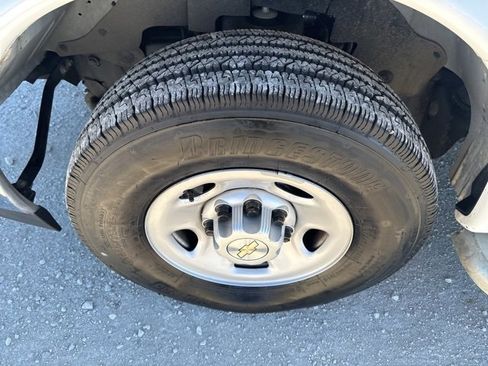 Used 2024 Chevrolet Express 2500 w/ Driver Convenience Package image 20