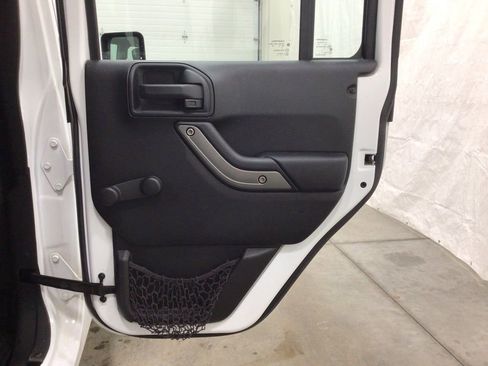 Used 2016 Jeep Wrangler Unlimited Sport w/ Connectivity Group image 28