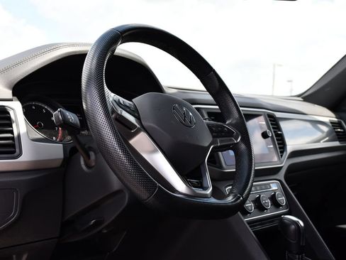 Used 2021 Volkswagen Atlas Cross Sport SE w/ V6 Towing Package FWD image 16