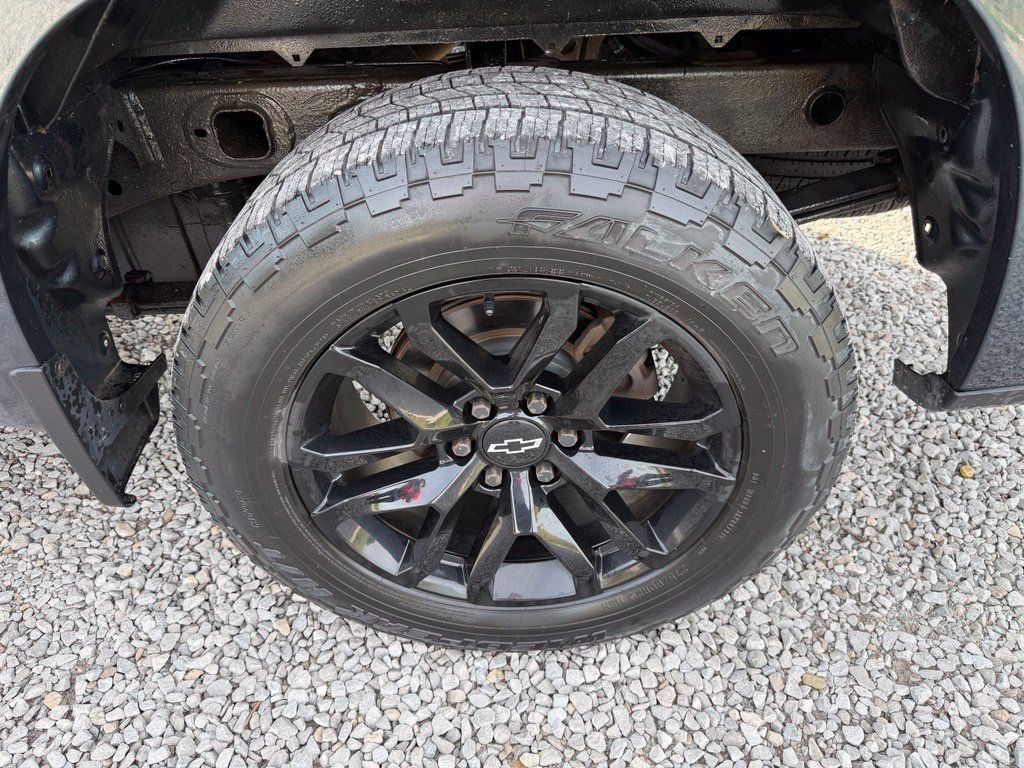 Used 2019 Chevrolet Silverado 1500 LT w/ All-Star Edition AWD/4WD image 29