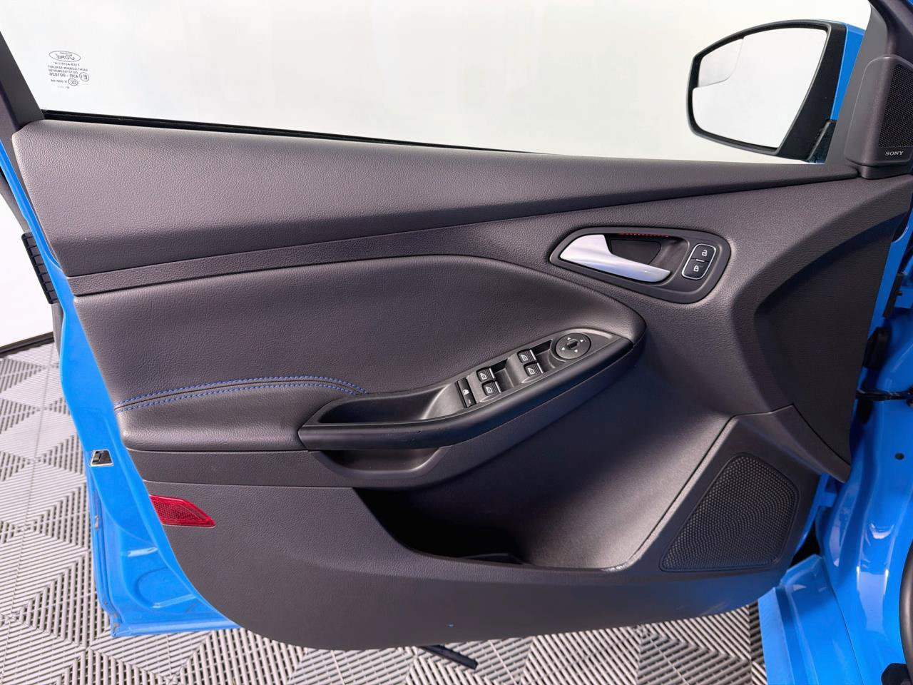 Used 2017 Ford Focus RS AWD/4WD image 19